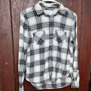 Aeropostale Women's Monochrome Plaid Button-Down Shirt